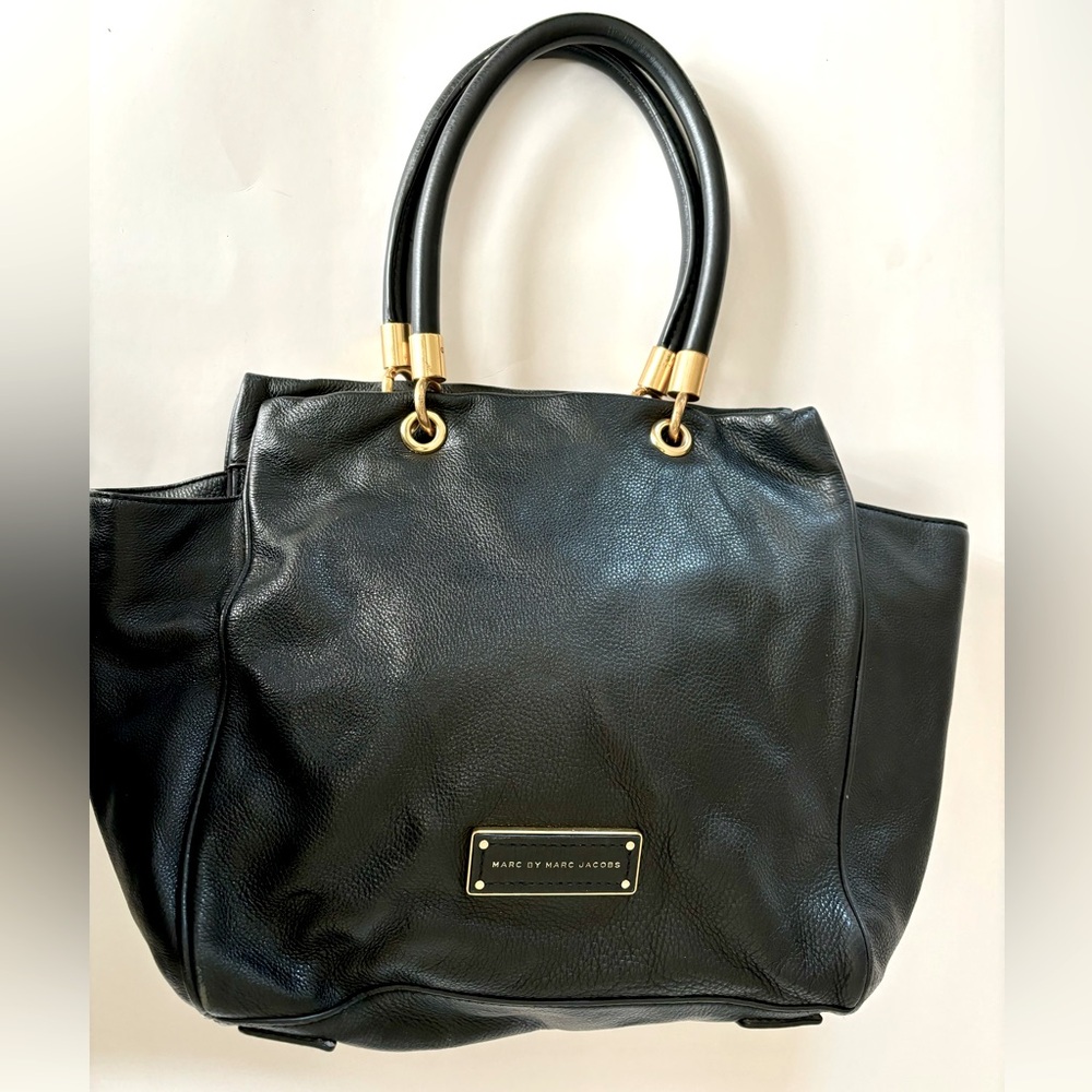 Marc Jacobs black pebbled leather tote bag